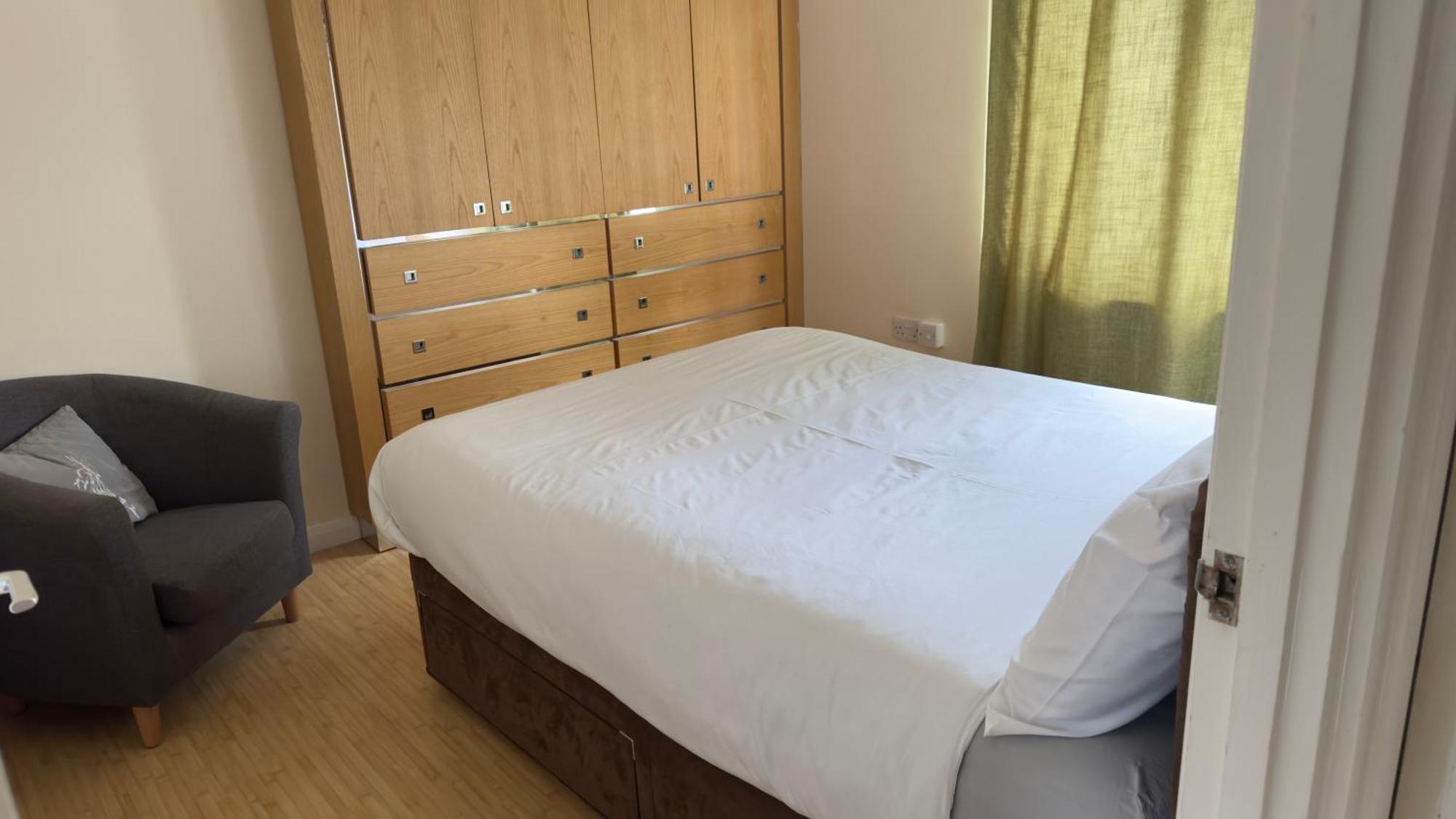 Contractor'S Haven- 4-Bedroom House With Free Parking, Super Fast Wifi, Fran Properties In Aylesbury, Pets Are Welcome! Aylesbury  Extérieur photo